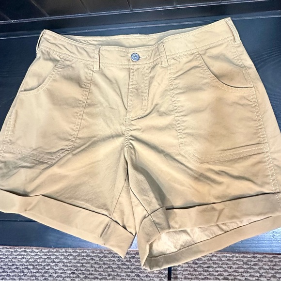 The North Face Women's Tan Cargo Shorts - Picture 9 of 14